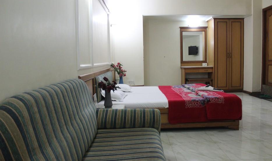 Hotel Unnati Ahmedabad Exterior foto
